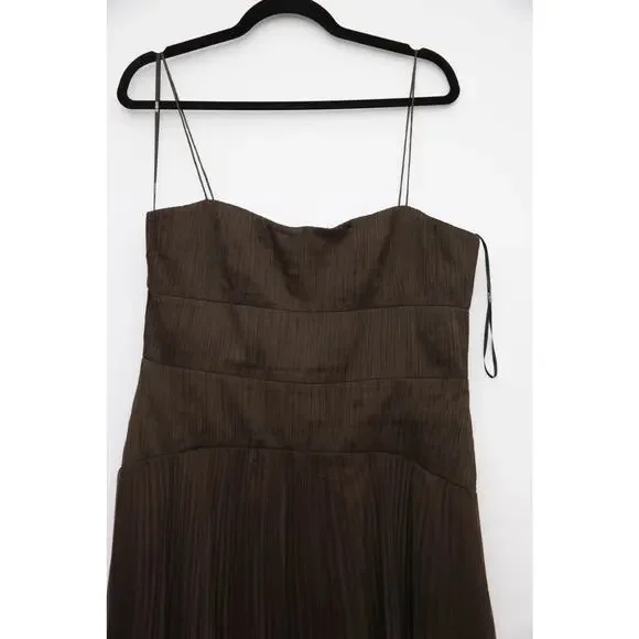 AMUR Sue Pleated Gown Size 12 - Picture 9 of 15